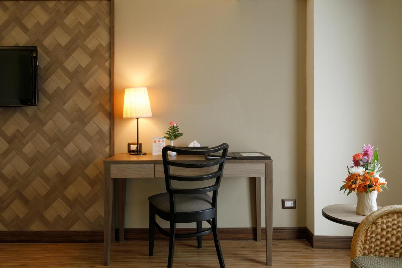 Hotel Amora Thapae 4*