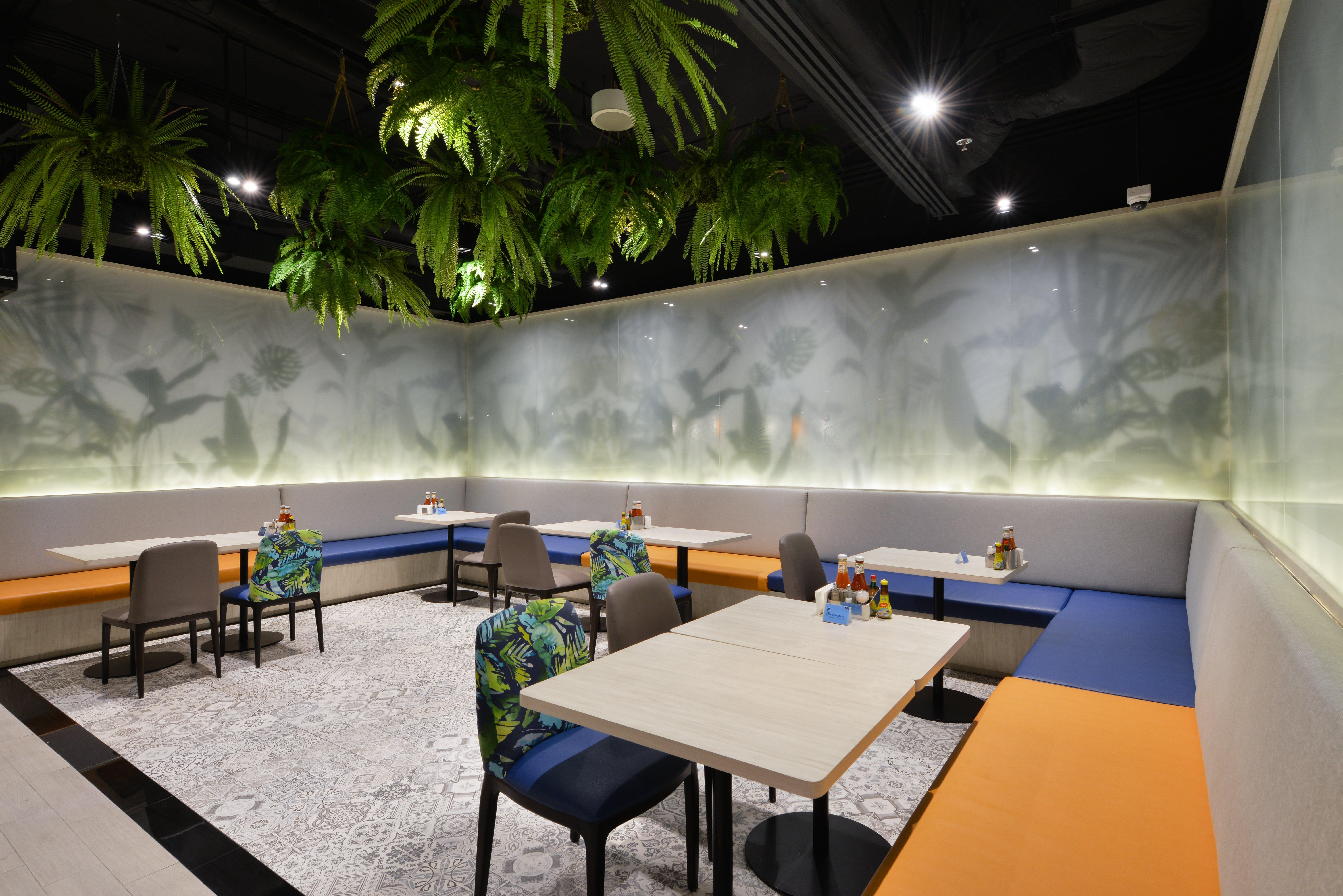 Express Sukhumvit 11 By Ihg Hotel Banguecoque