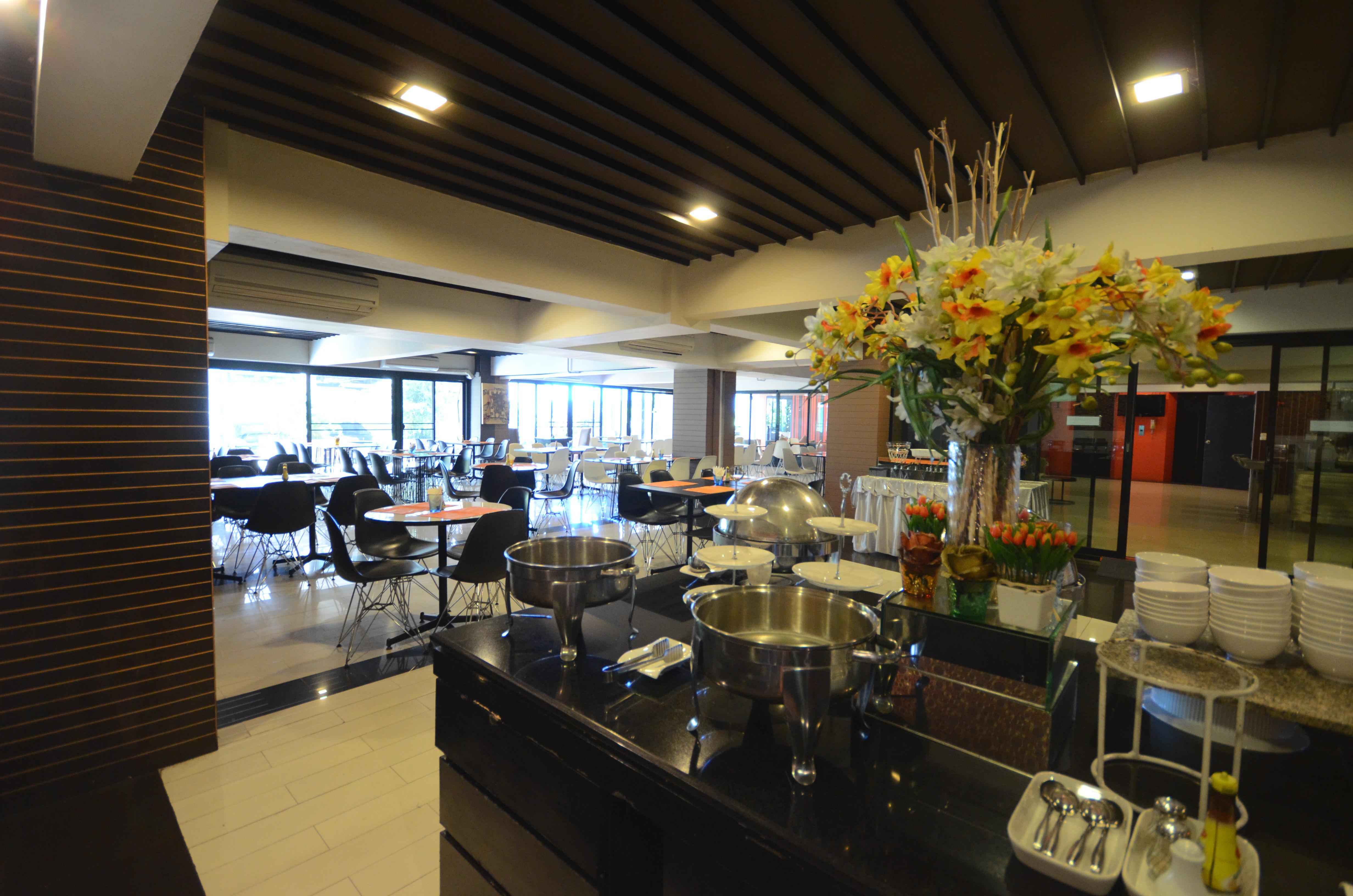 Solace At Srinakarin 5* Banguecoque
