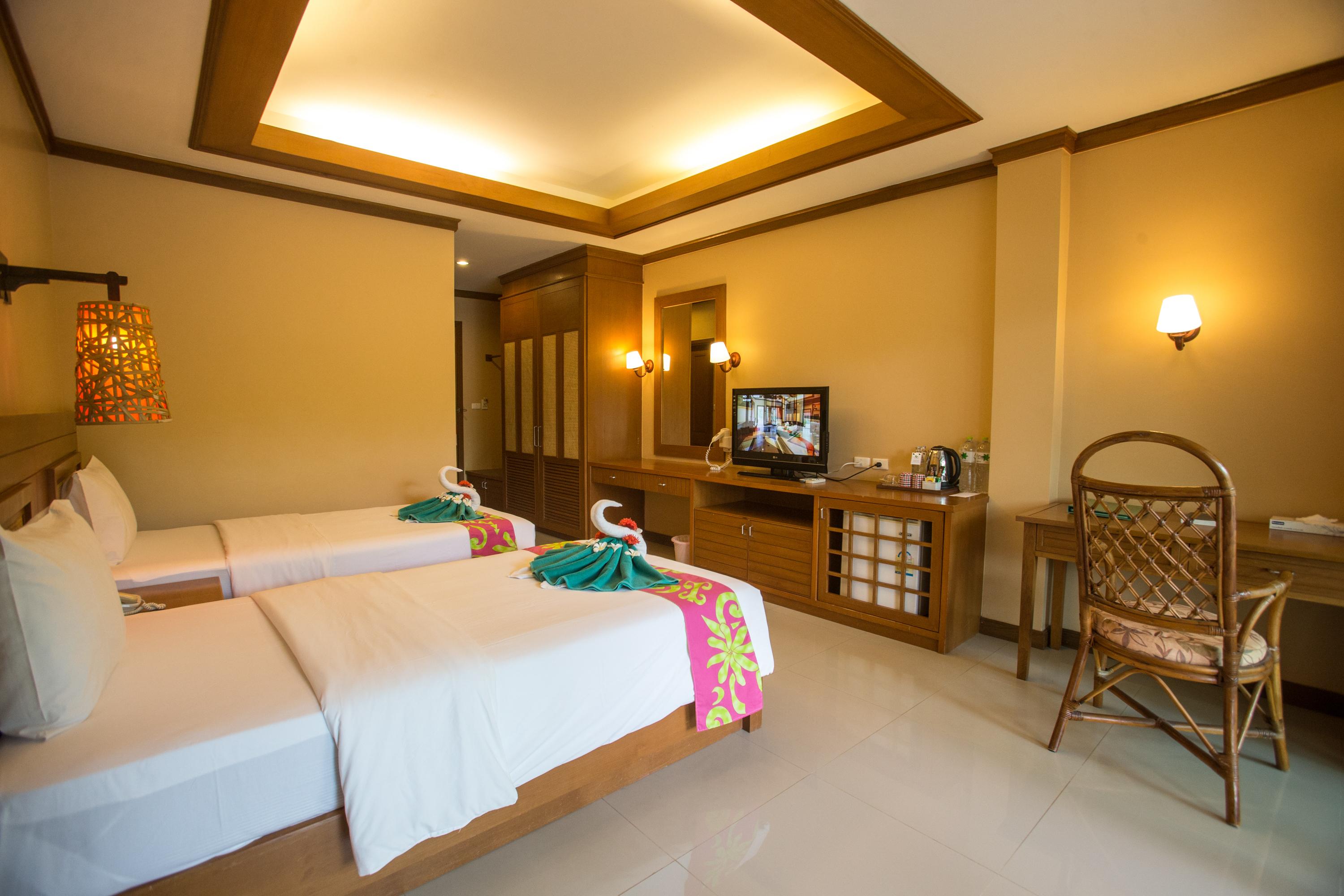 Lanta Resort 4*
