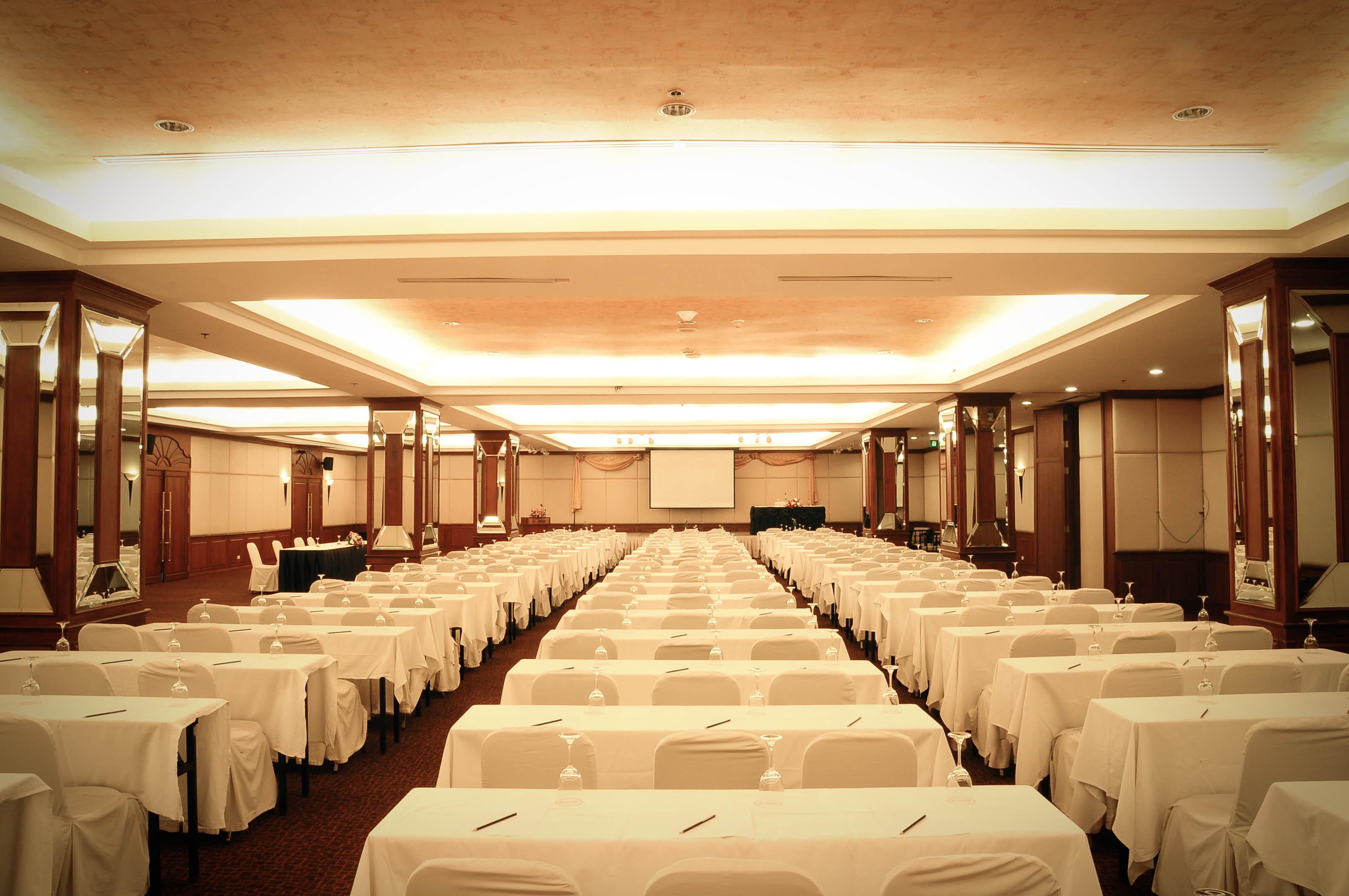 Amora Thapae Hotel