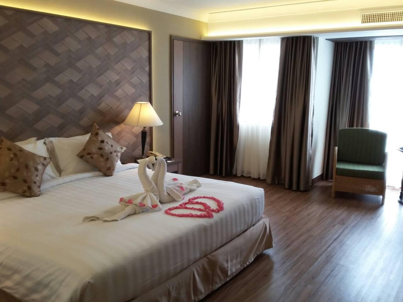 Amora Thapae Hotel