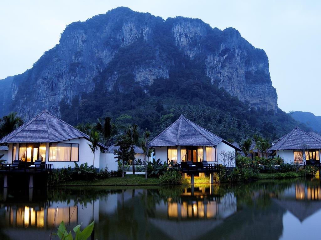 Peace Laguna & - Sha Extra Resort 4*
