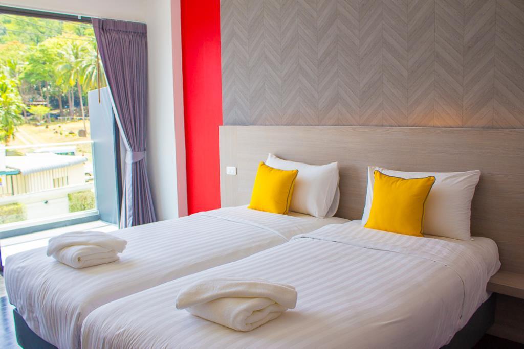 Wake Up Aonang Hotel 3*