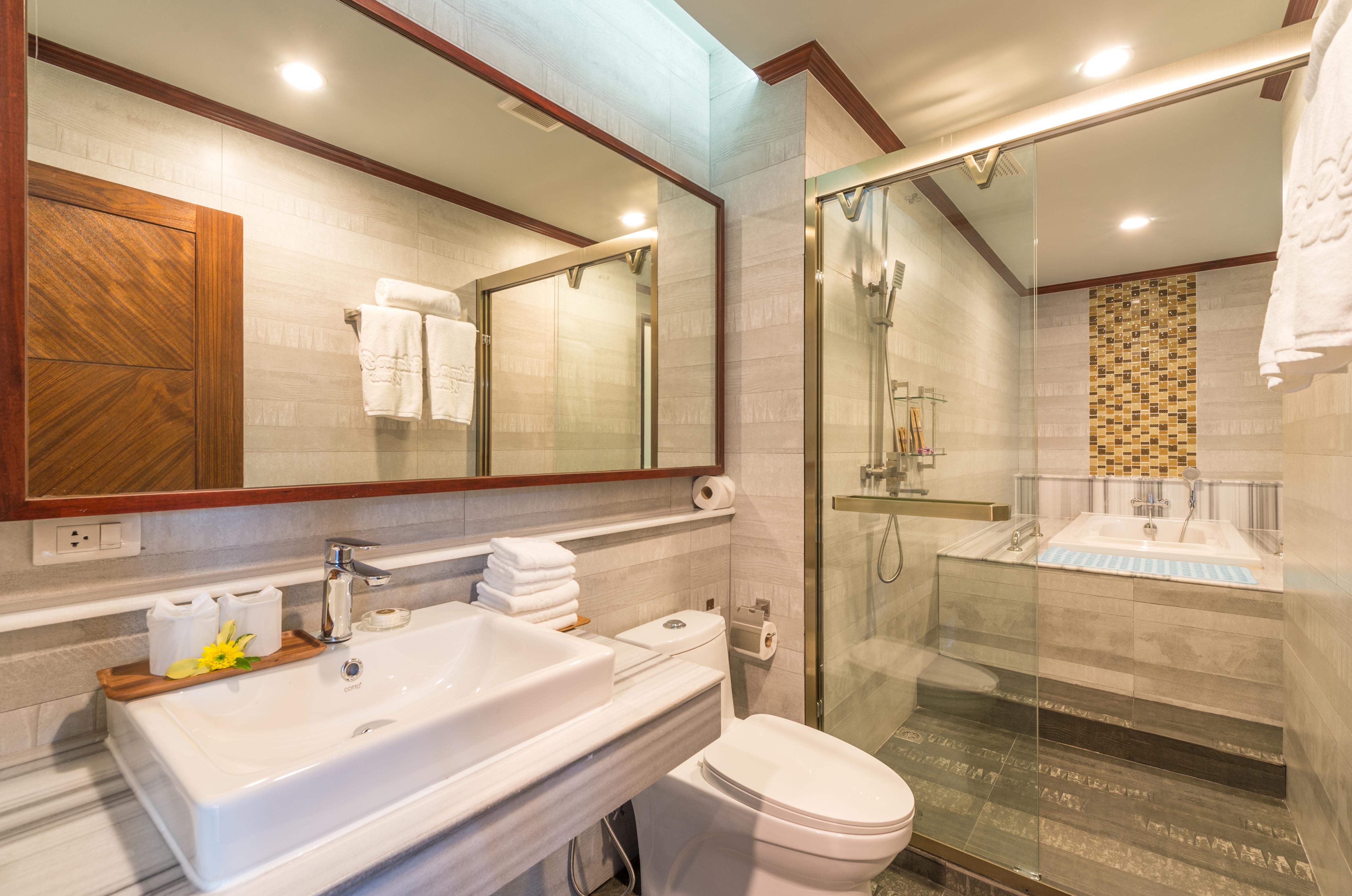 Andaman Breeze Hotel