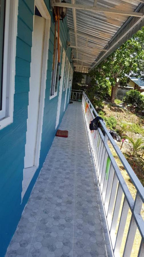 Apache Top Hill Hostel *