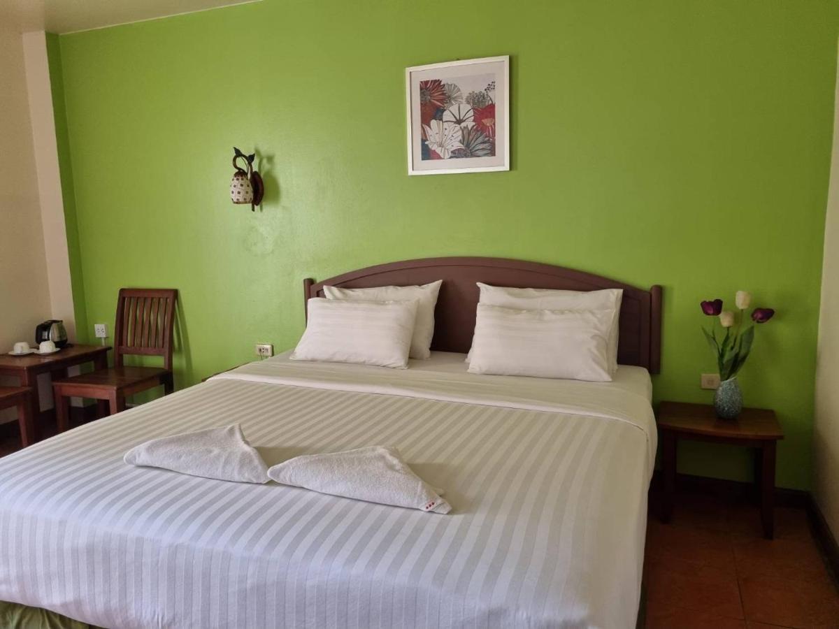 Opey De Place Hotel