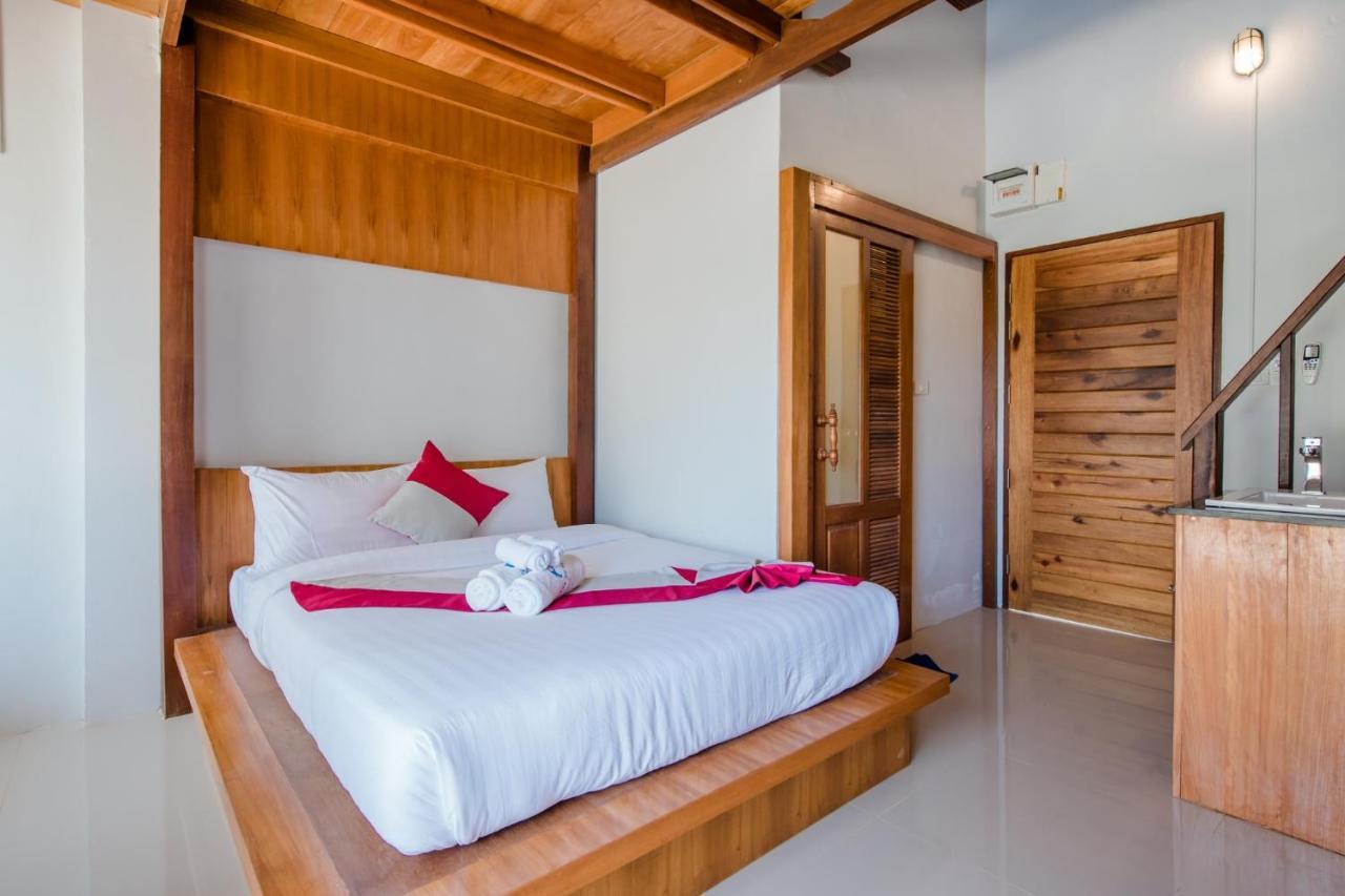 Lanta Ray Bay Hotel