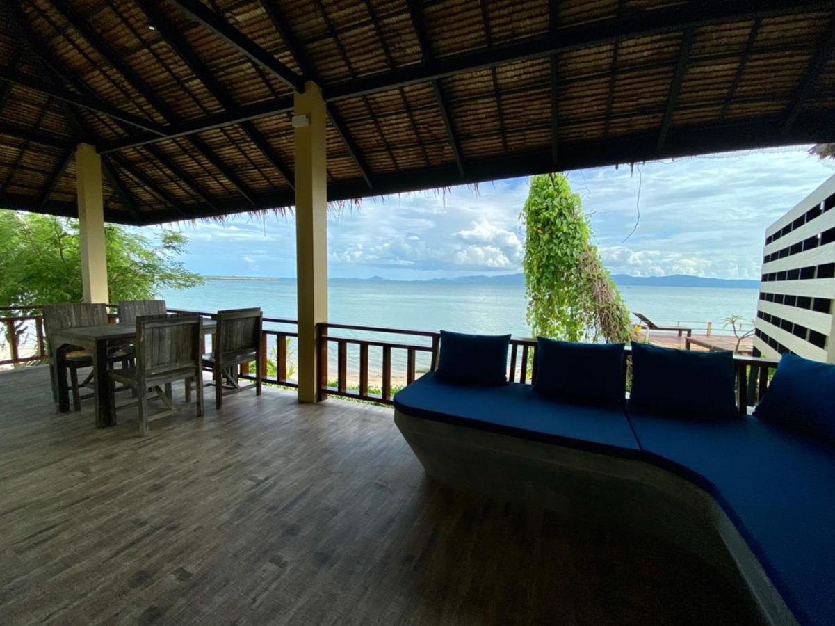 Resort Absolute Beachfront Ban Tai
