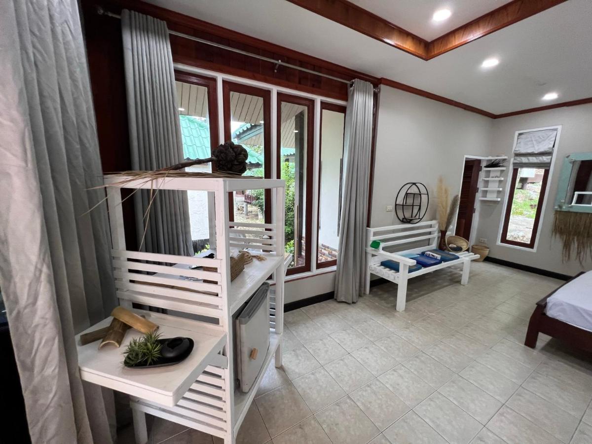 Sense Hotel *