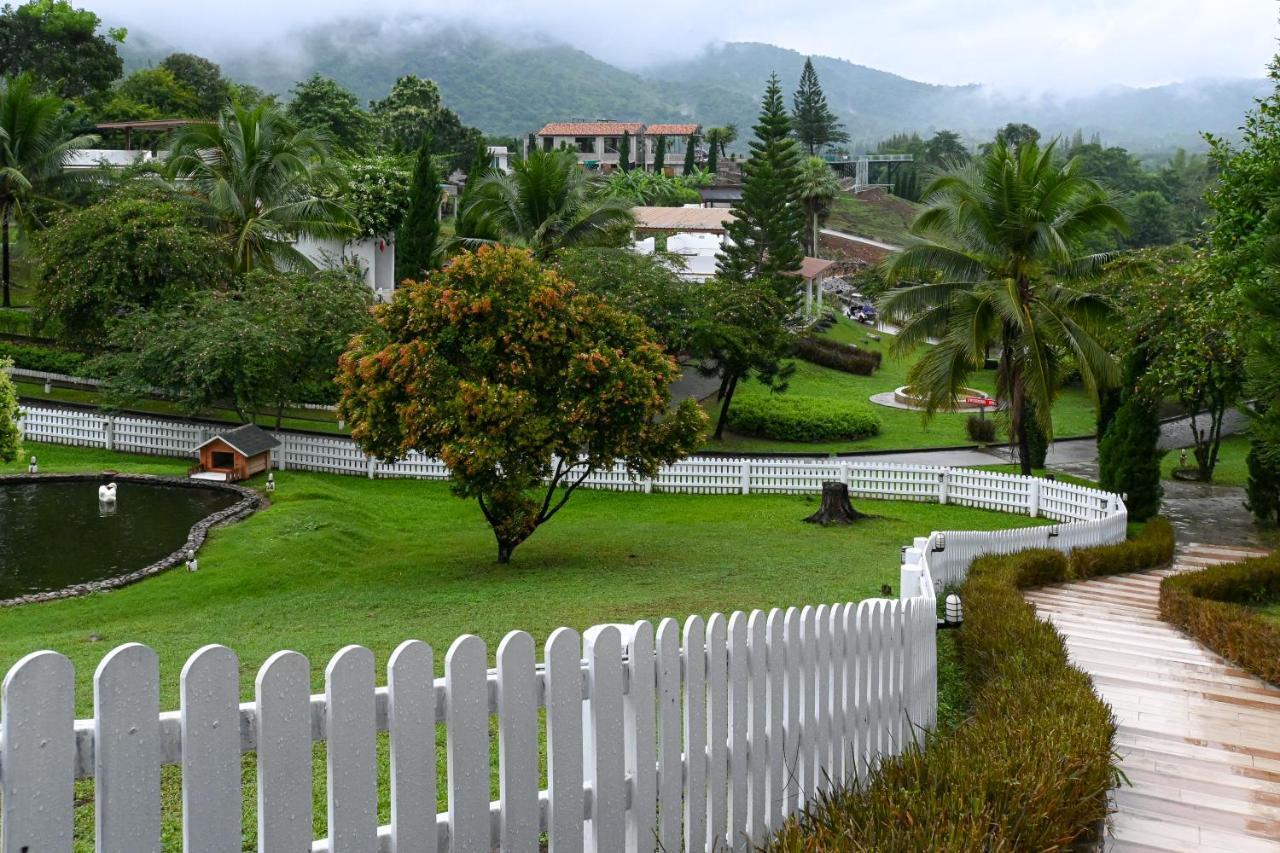 Swiss Valley Hip Resort 4*