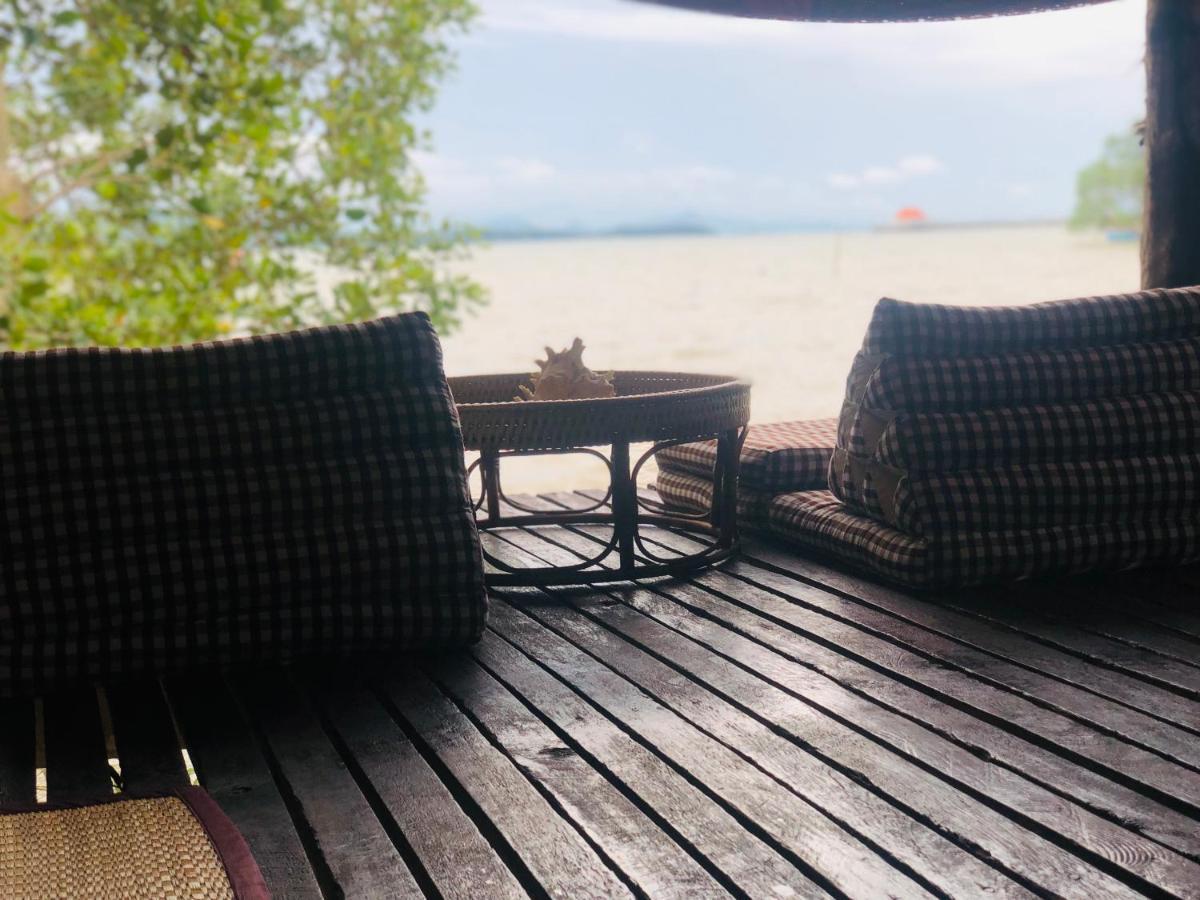 Deep House Sea View *