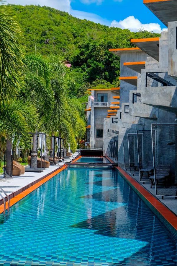 Through Resort Haad Yao
