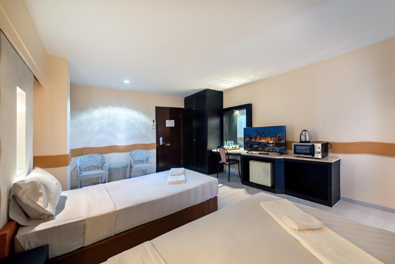 Hotel The Legacy