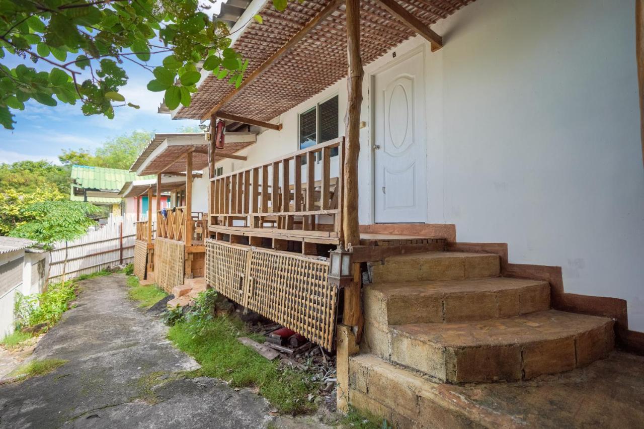 Hotel Cozy Seafront Phi Phi Don