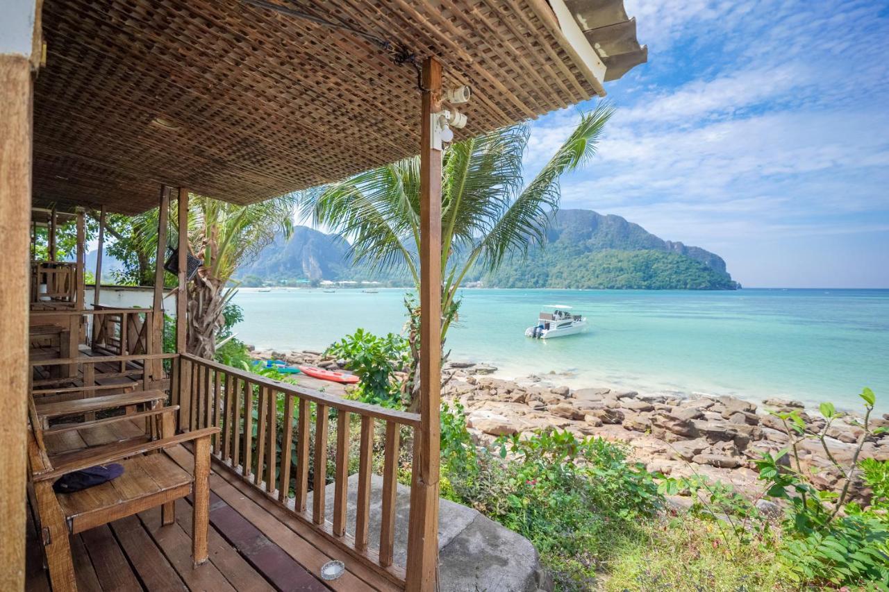 Cozy Seafront Hotel 2*