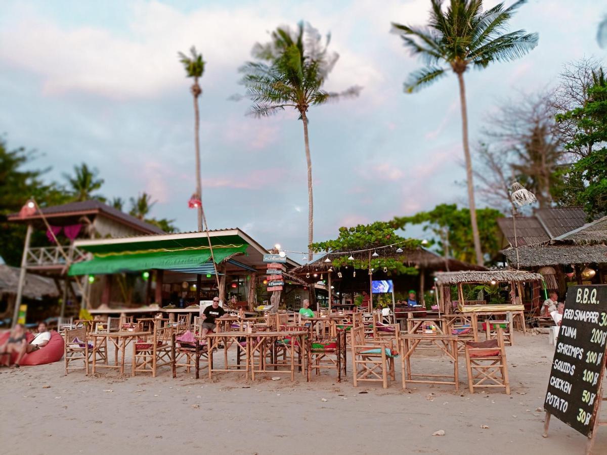 Sea Shell Resort *