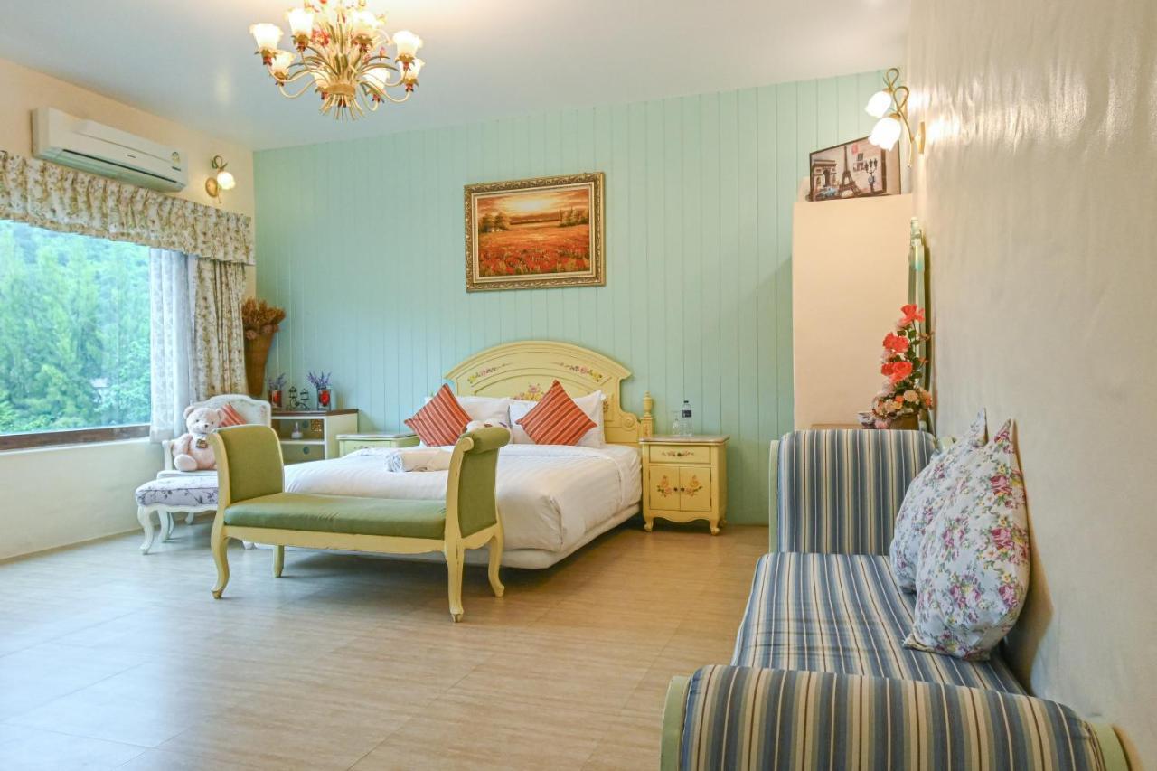 Swiss Valley Hip Resort