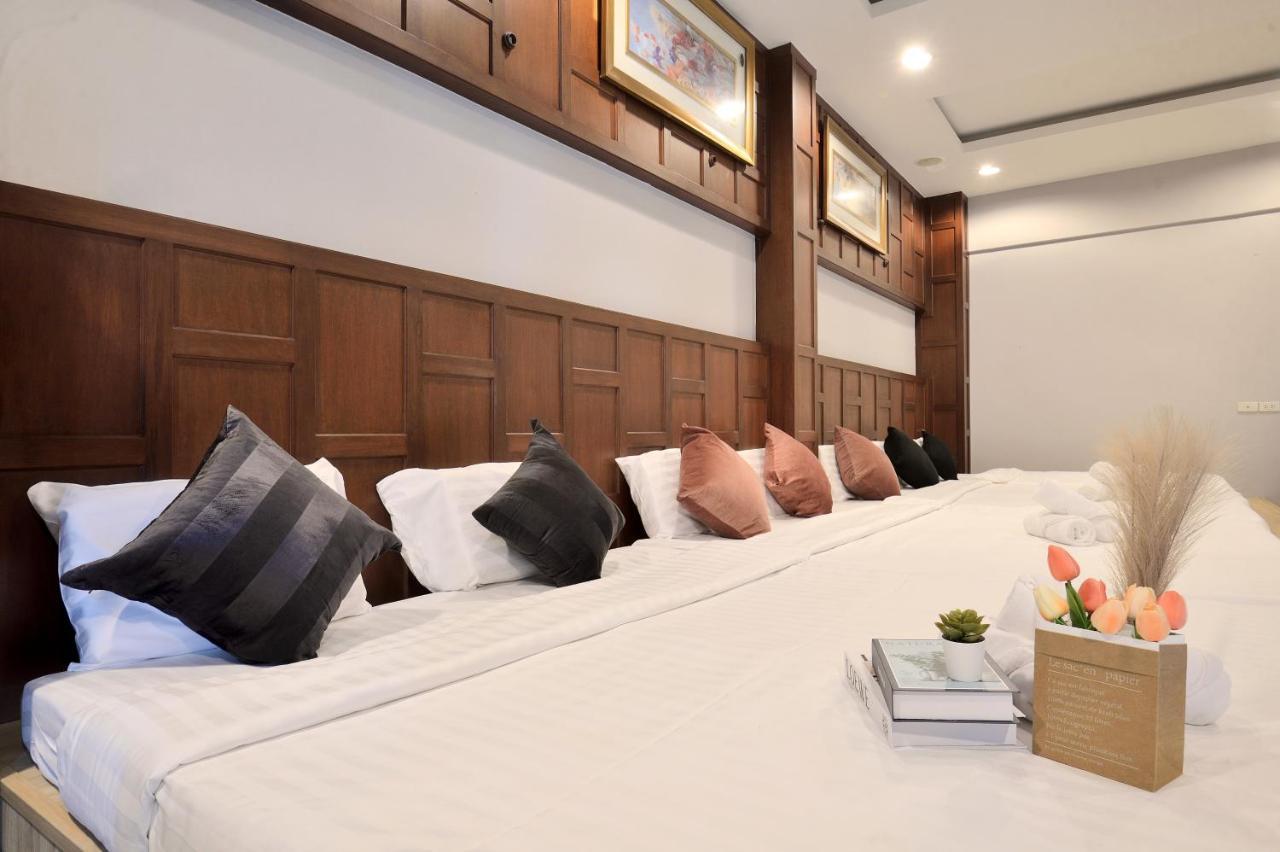 Hotel De Lux Bangkok 4*