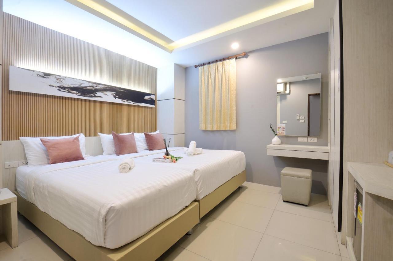 De Lux Bangkok Hotel