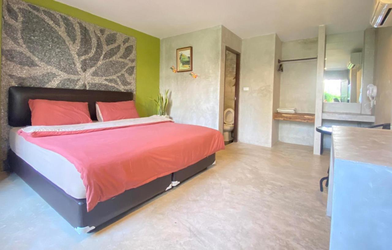 The Curve Guest house 2*