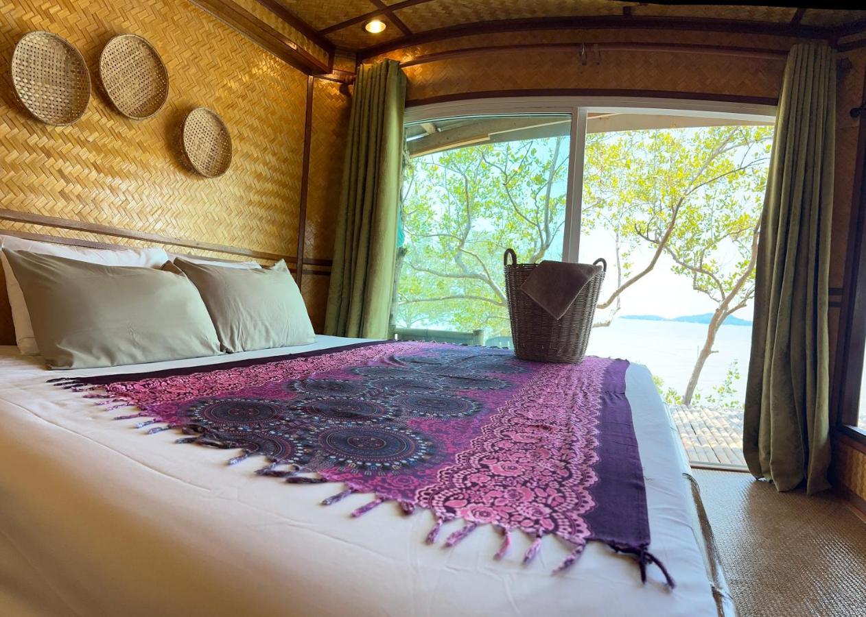 Homestay Deep House Sea View *