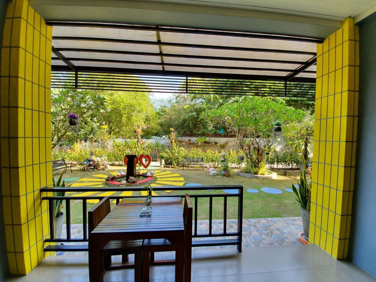 Greenery 3*