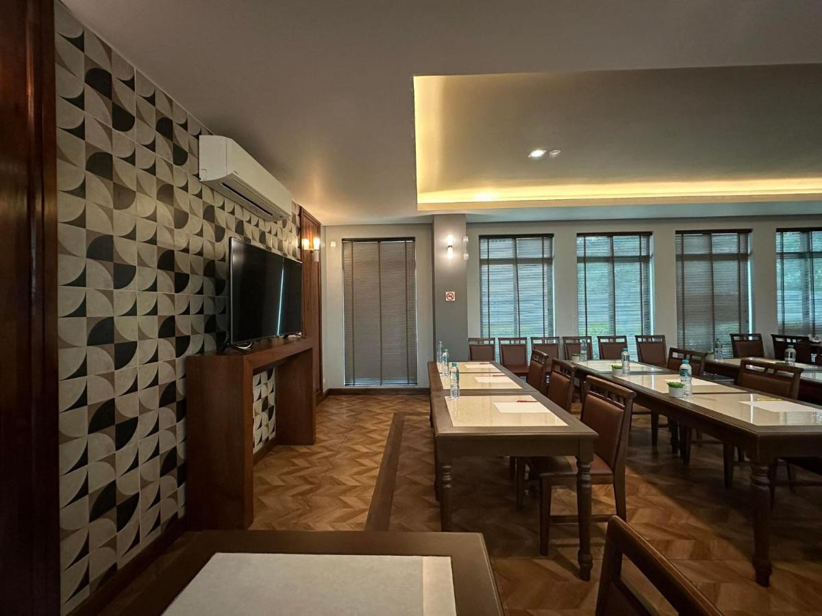 Mangrove Prestige Hotel
