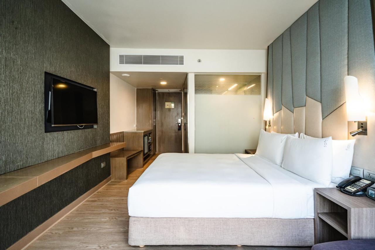 Express Sukhumvit 11 By Ihg Hotel Banguecoque