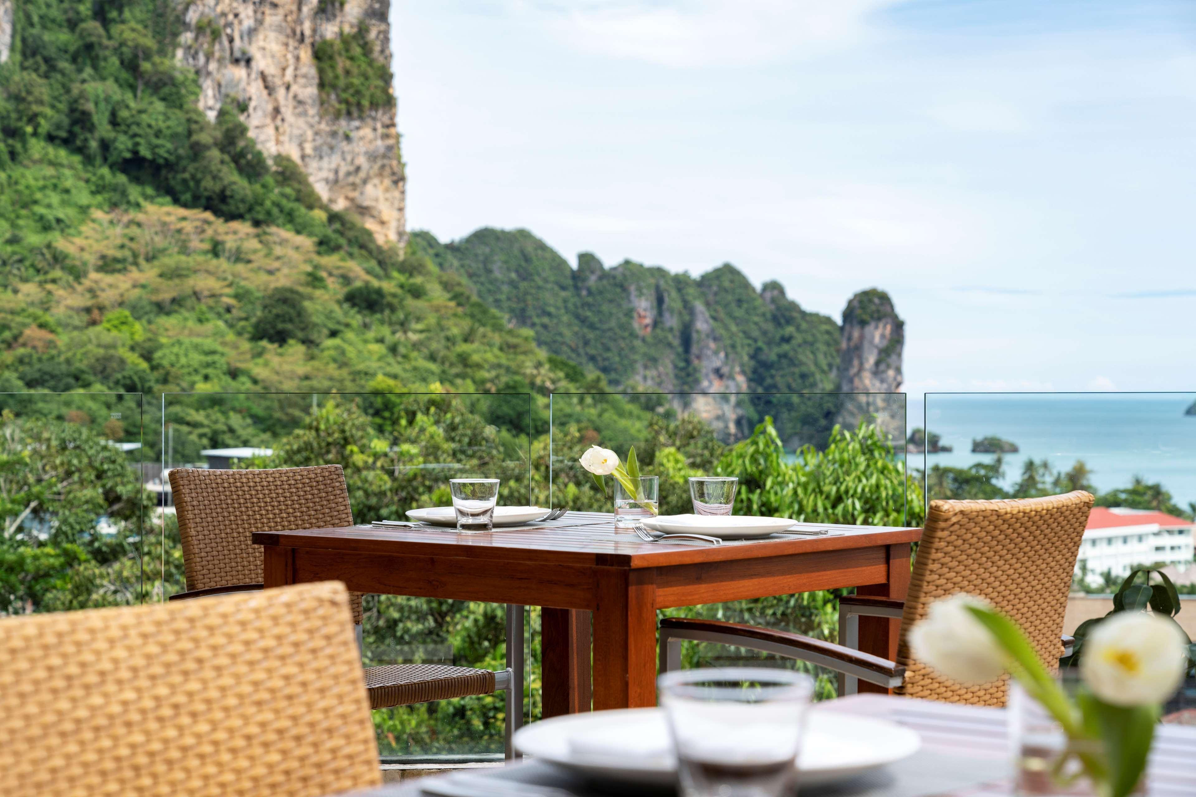 Avani Cliff Krabi Resort
