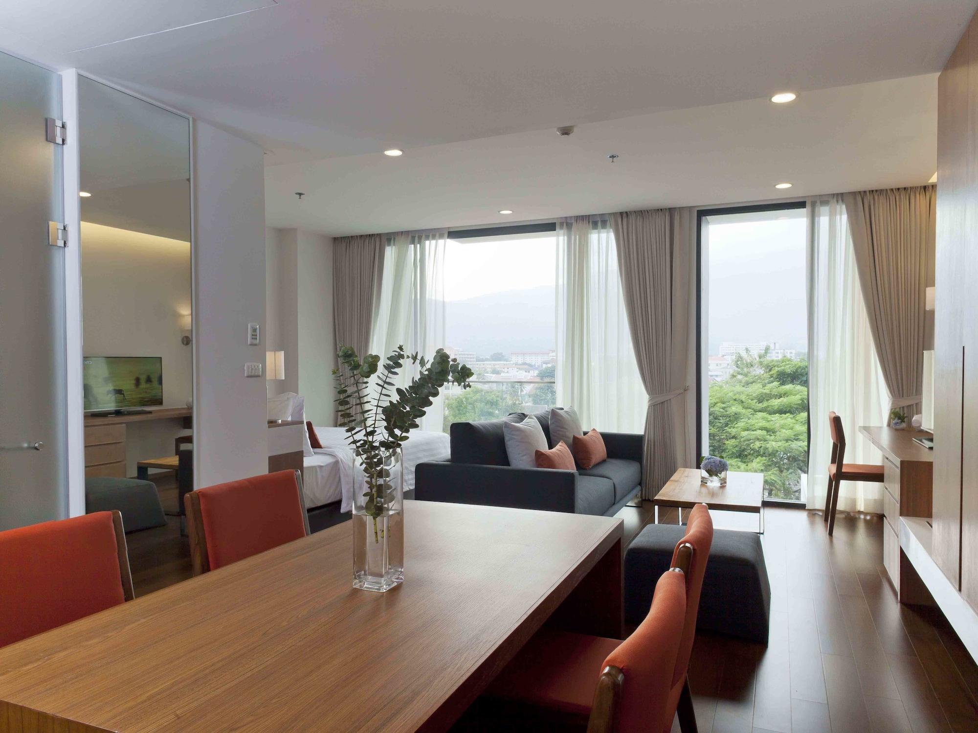 Eastin Tan 4*
