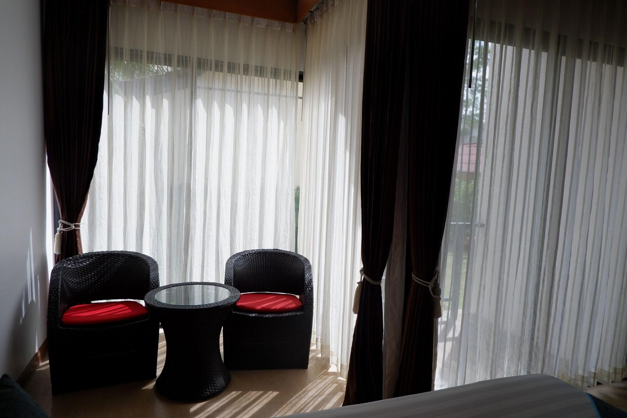 Resort Phi Phi Villa Resort 3*