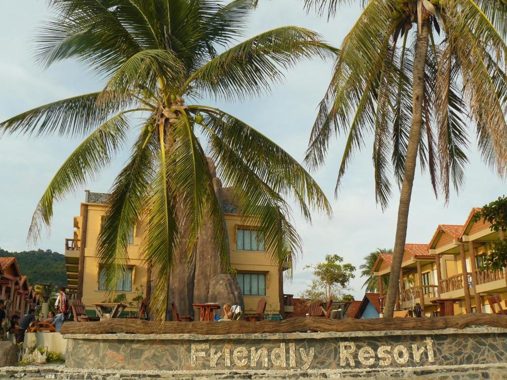 Hotel Friendly &