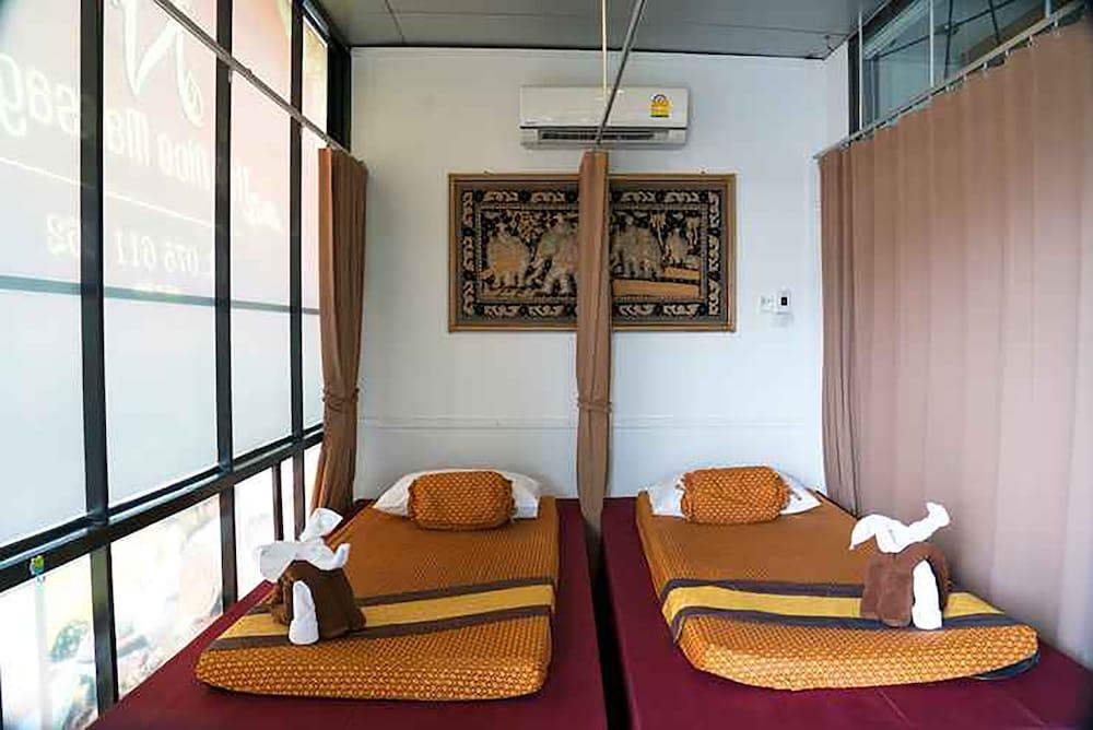 Hotel The