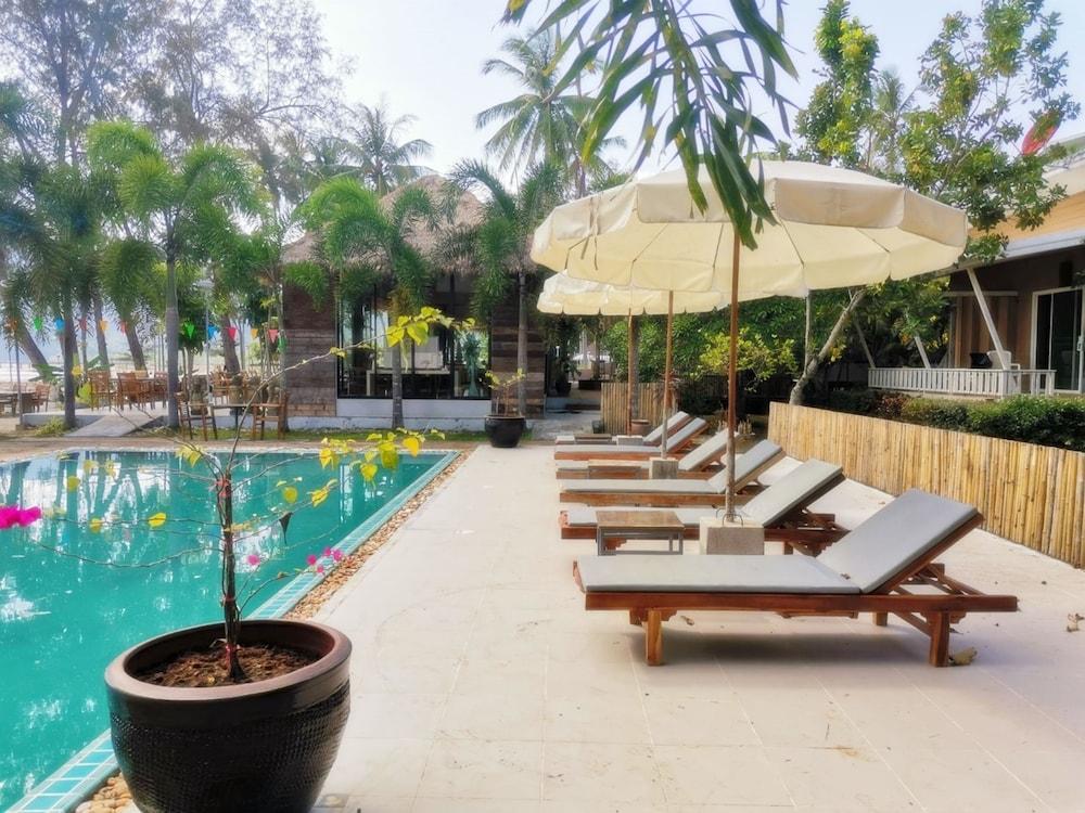Cha-cha Krabi Beachfront Ao Nam Mao