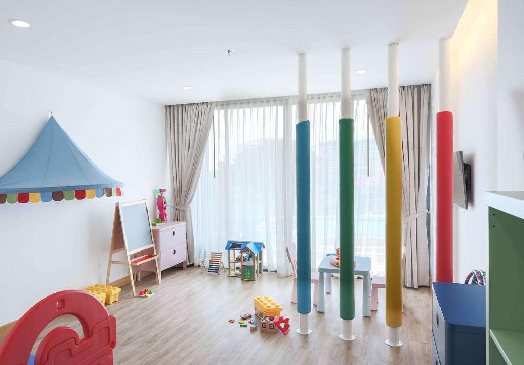 Eastin Tan 4*