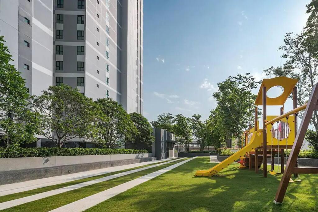 Sea View 2 Bed @ Apartamento Pattaya