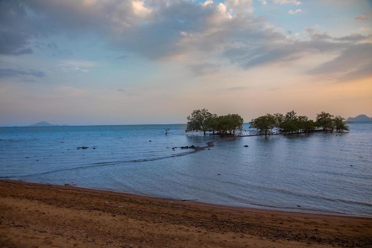 Cha-cha Krabi Beachfront Ao Nam Mao
