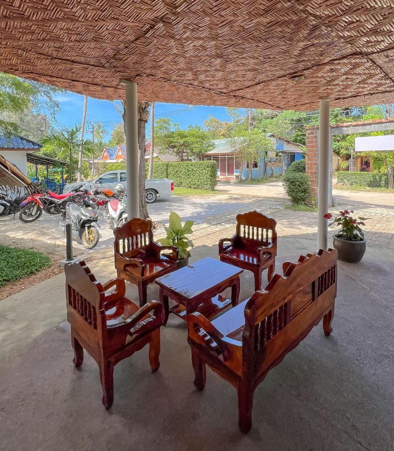 The Blue Gecko Resort *
