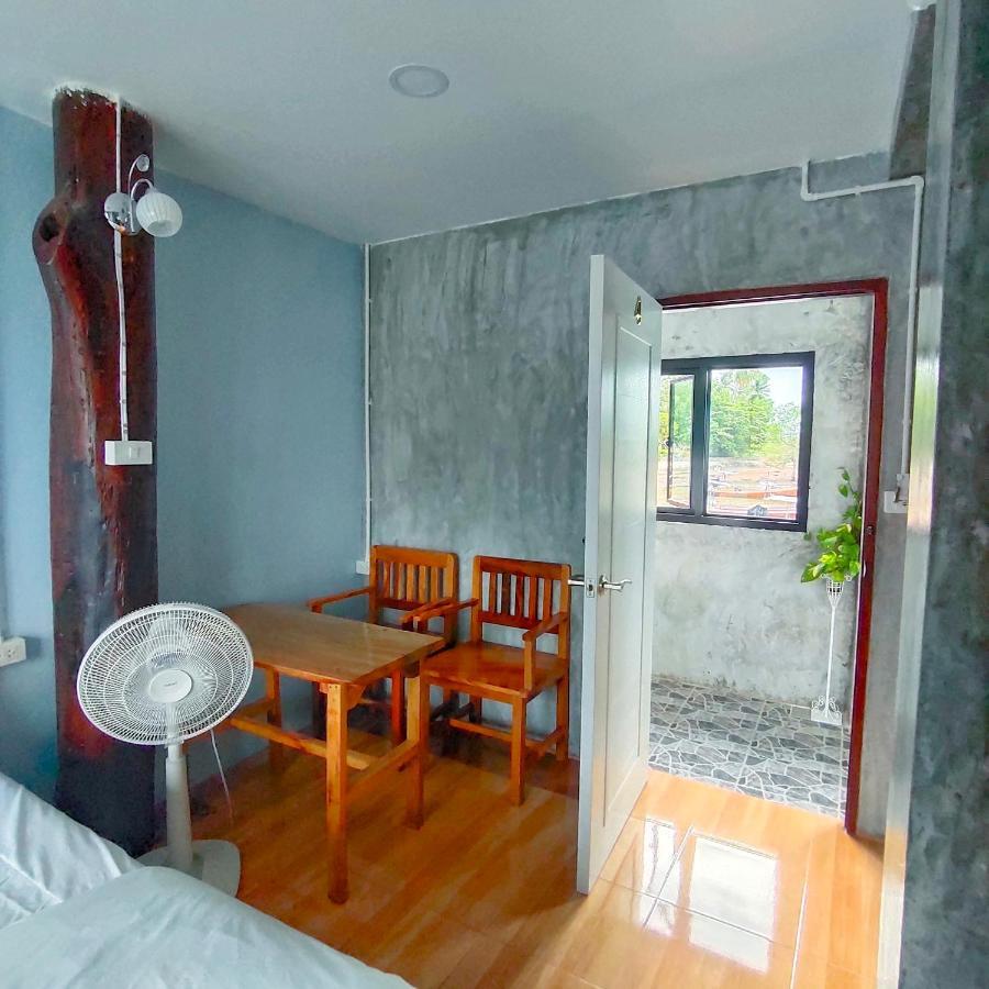 Homestay Poohry Seaview *