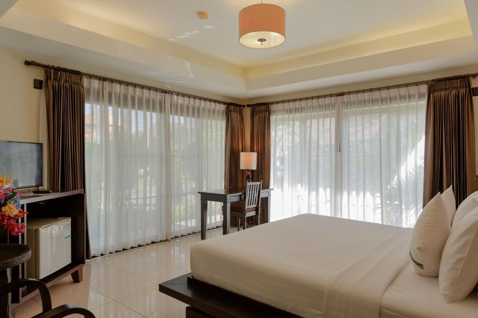 Horizon Village & Resort 4*