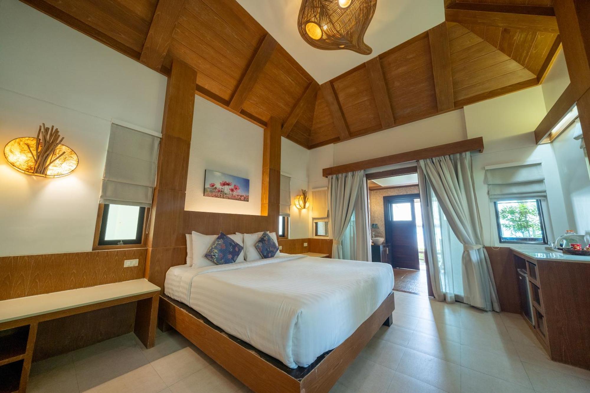 Tup Kaek Sunset Resort-sha Tub Kaek Beach