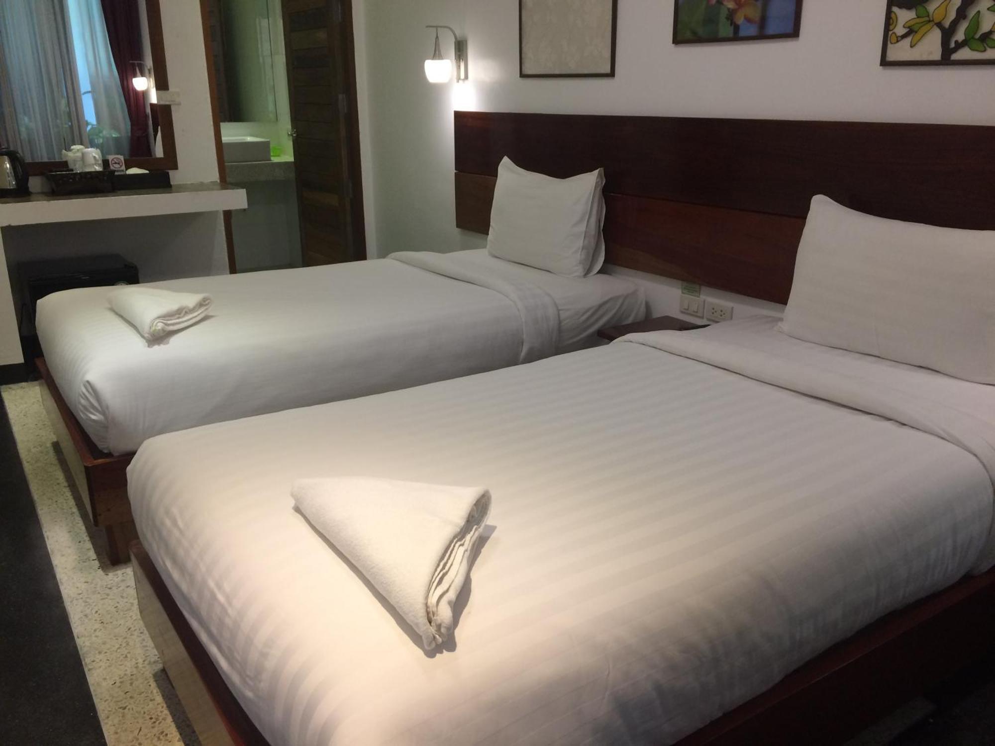 View Village Hotel 3*