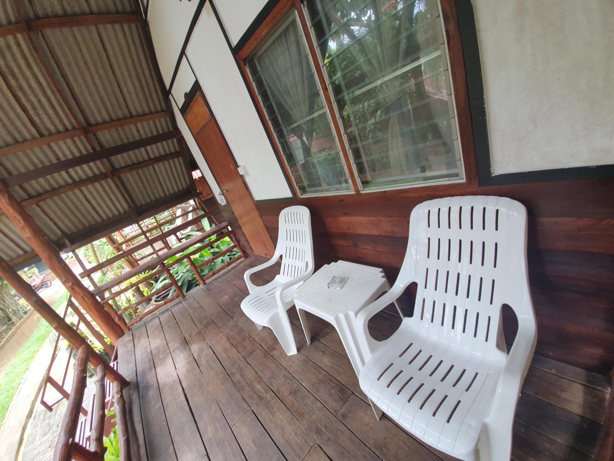 View Village Hotel 3*