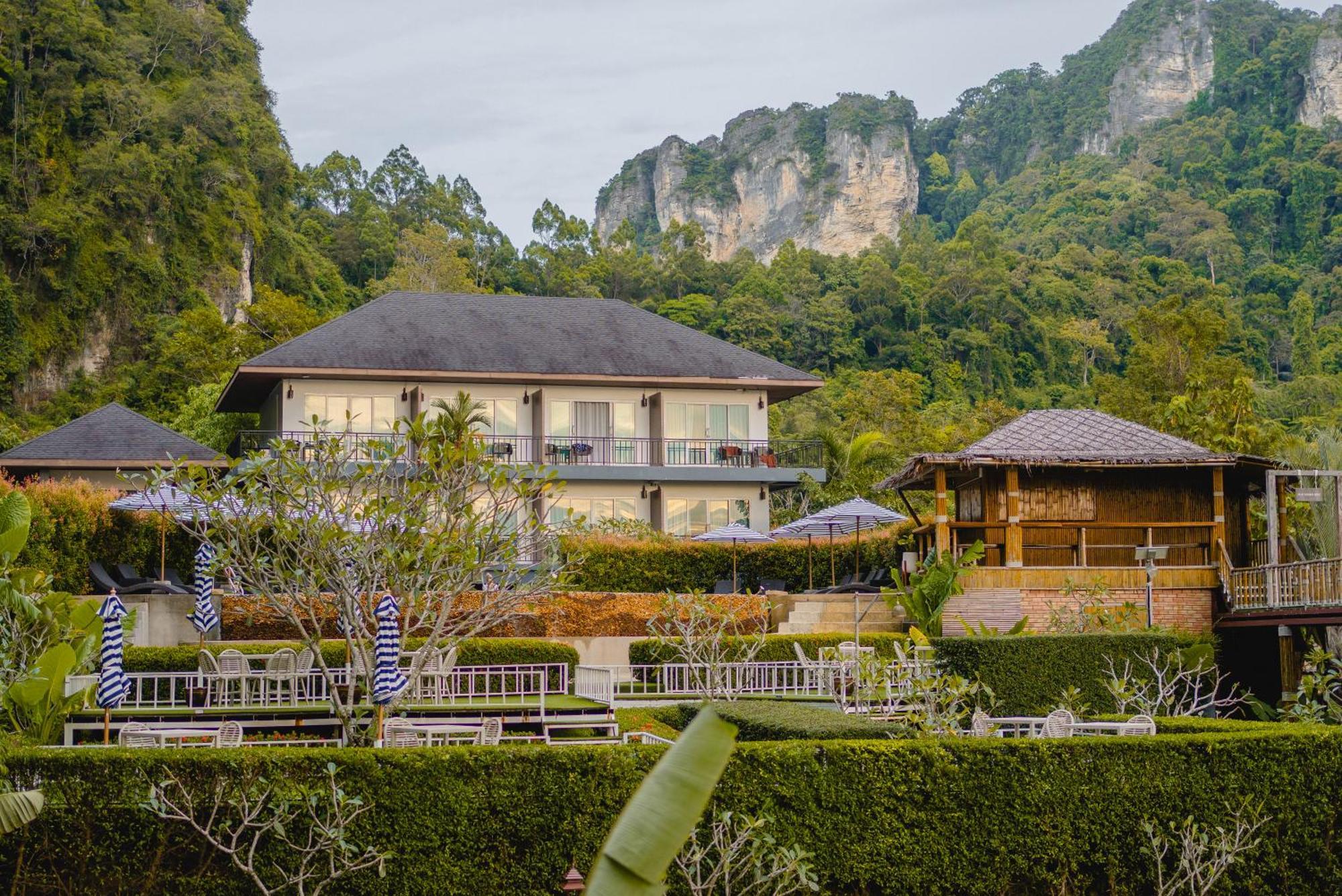 Phutawan Resort