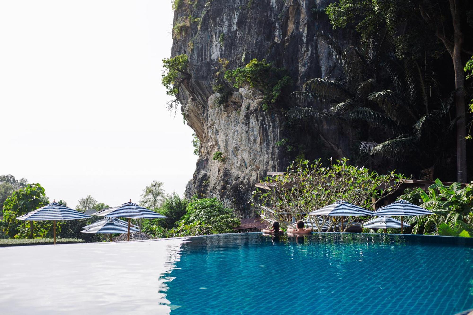 Phutawan Resort