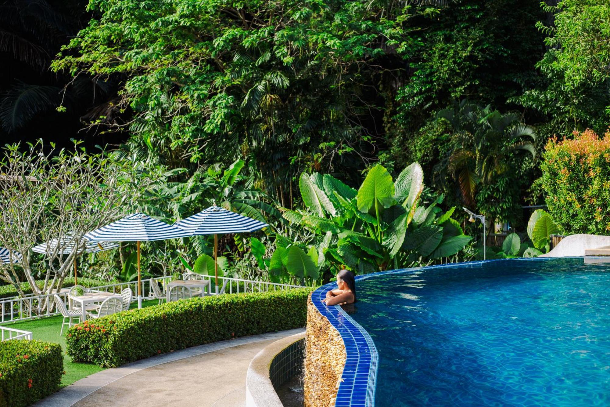 Phutawan Resort 3*