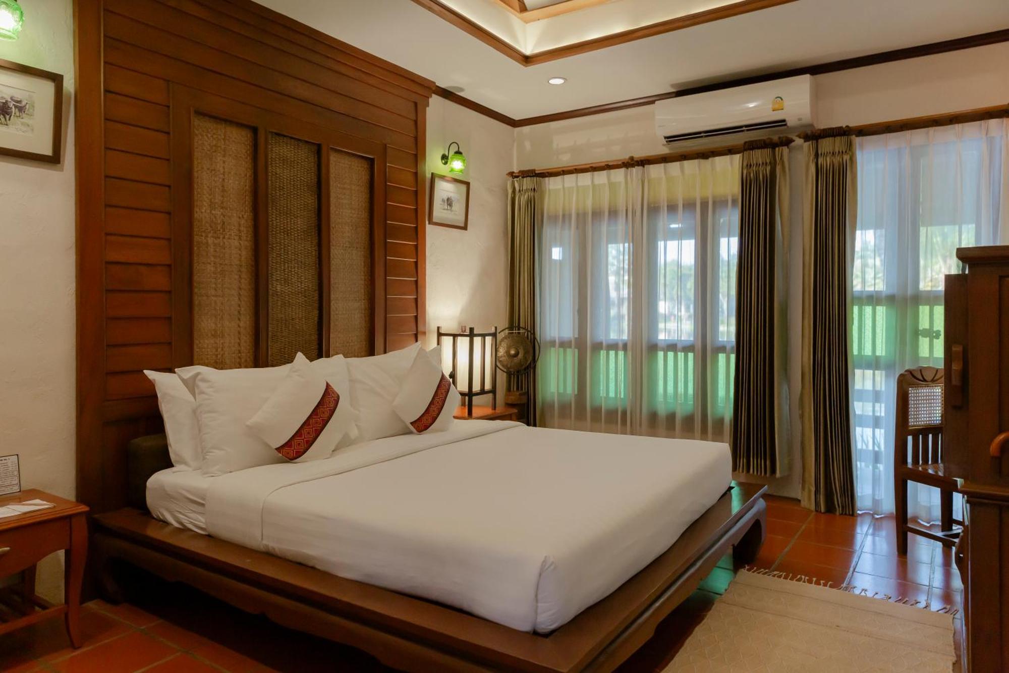 Horizon Village & Resort