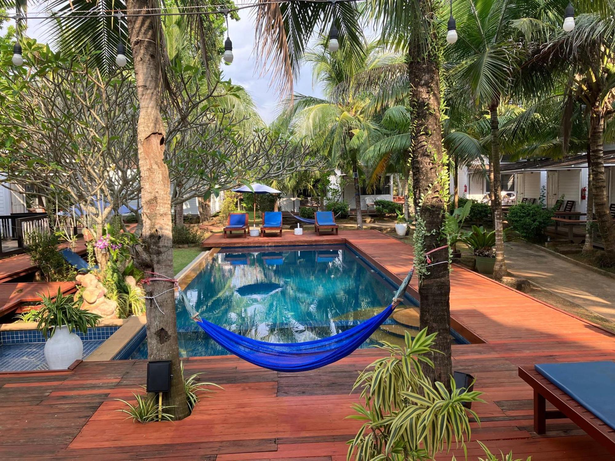 Resort Isle Krabi-sha Klong Muang Beach