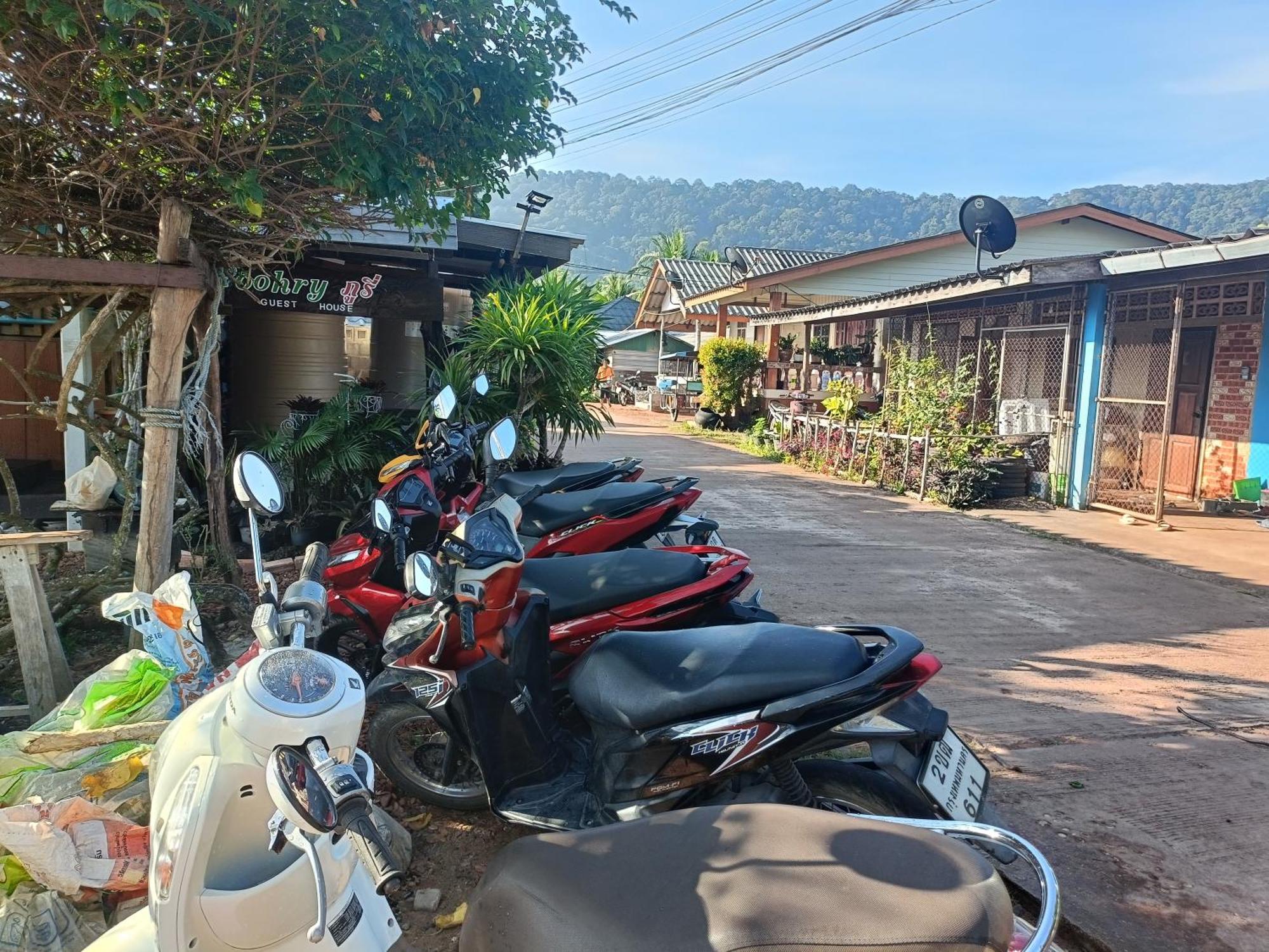 Homestay Poohry Seaview *